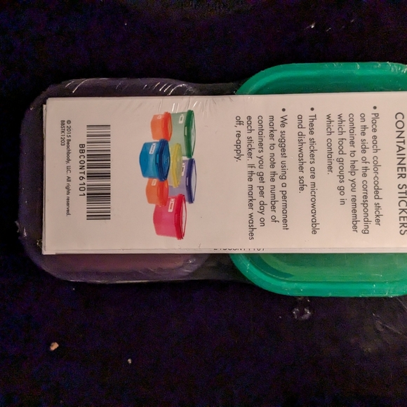 21 Day Fix Food Storage Containers with Labels and Shakeology Shaker Cup - Picture 5 of 7